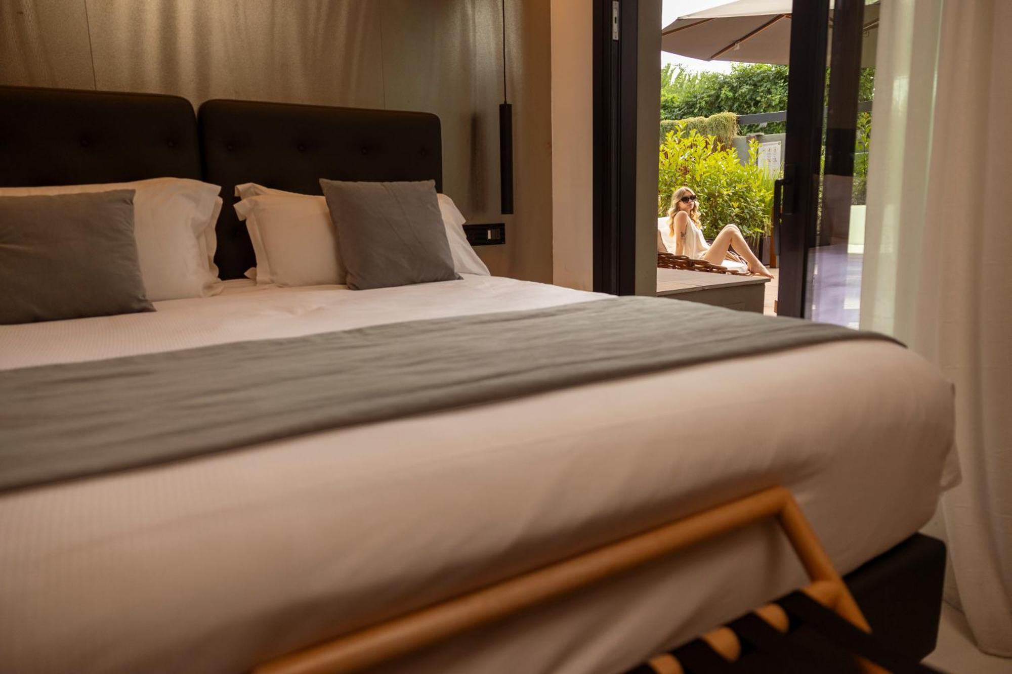 Boutique Hotel 西尔米奥奈 外观 照片